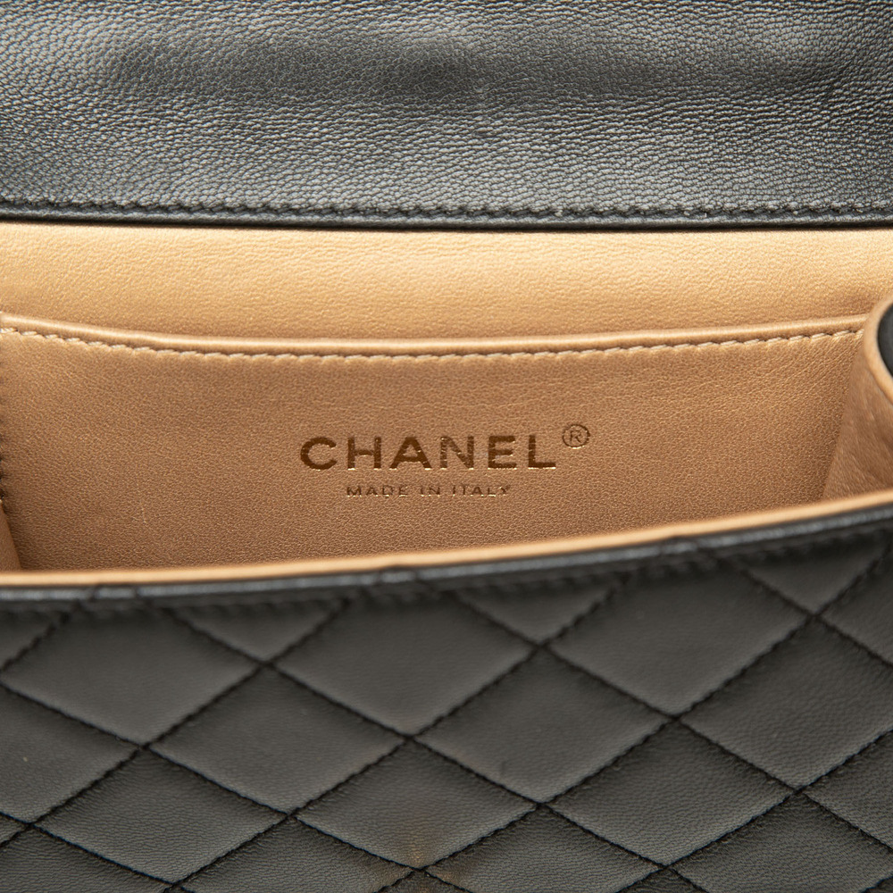 Pre-Loved Chanel Small Lambskin Chic Pearls Flap - Picture 5 of 7